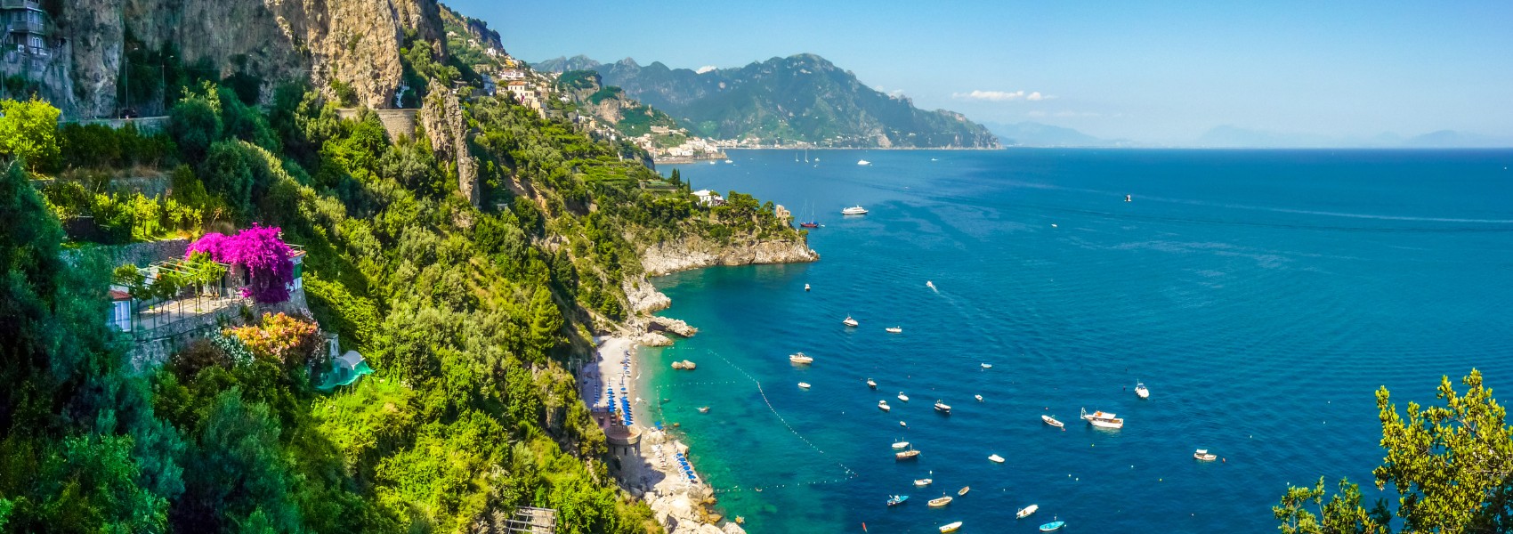 Riaprono gli hotel al mare e in montagna