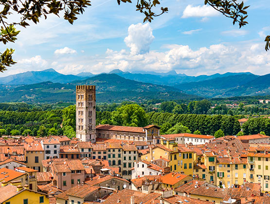 Visit Lucca