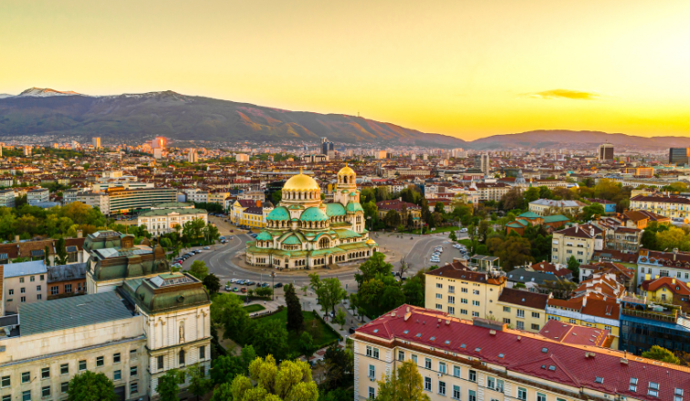 Sofia – The race crosses the Bulgarian capital